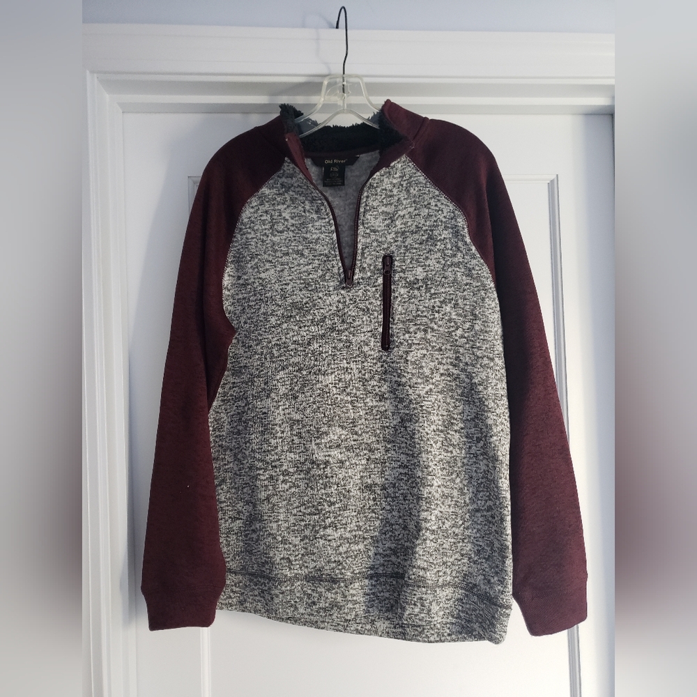 Mens size S pullover.